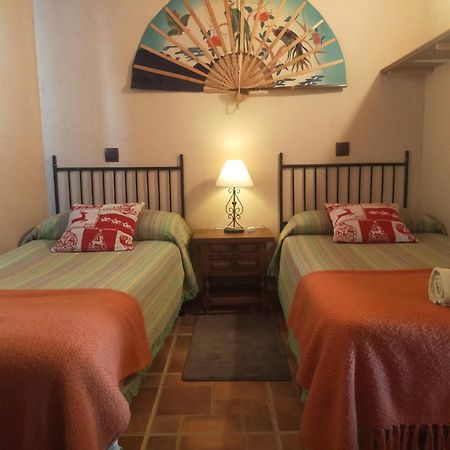 La Casa Del Abuelo Simon Guest House Fuente el Sauz Eksteriør bilde