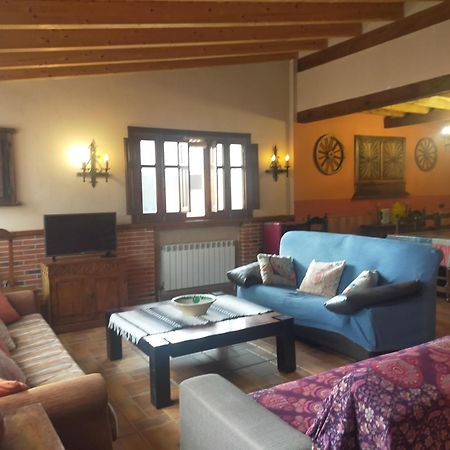La Casa Del Abuelo Simon Guest House Fuente el Sauz Eksteriør bilde