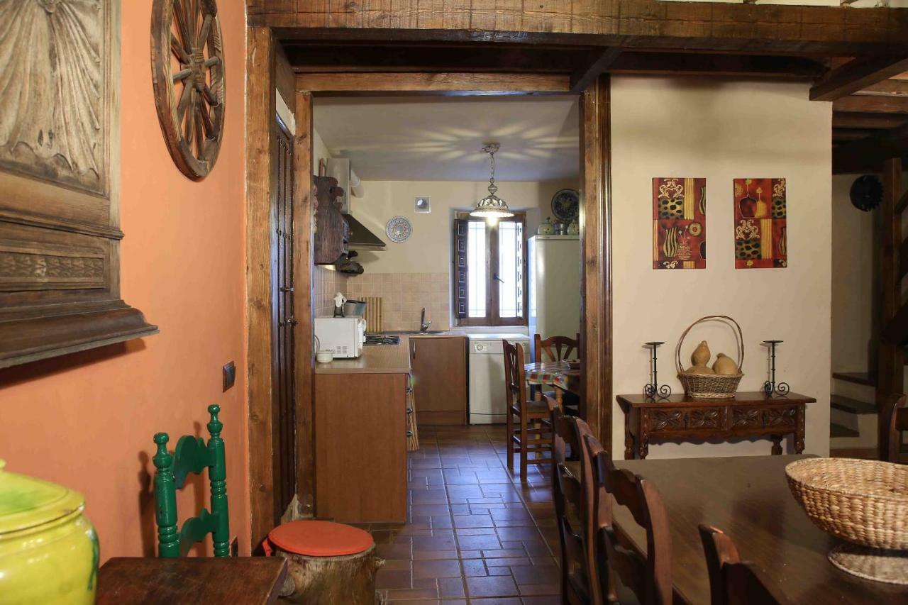 La Casa Del Abuelo Simon Guest House Fuente el Sauz Eksteriør bilde
