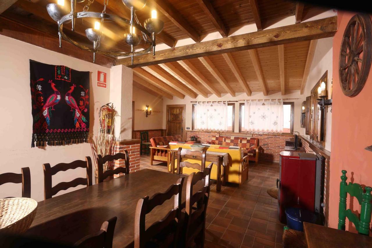 La Casa Del Abuelo Simon Guest House Fuente el Sauz Eksteriør bilde