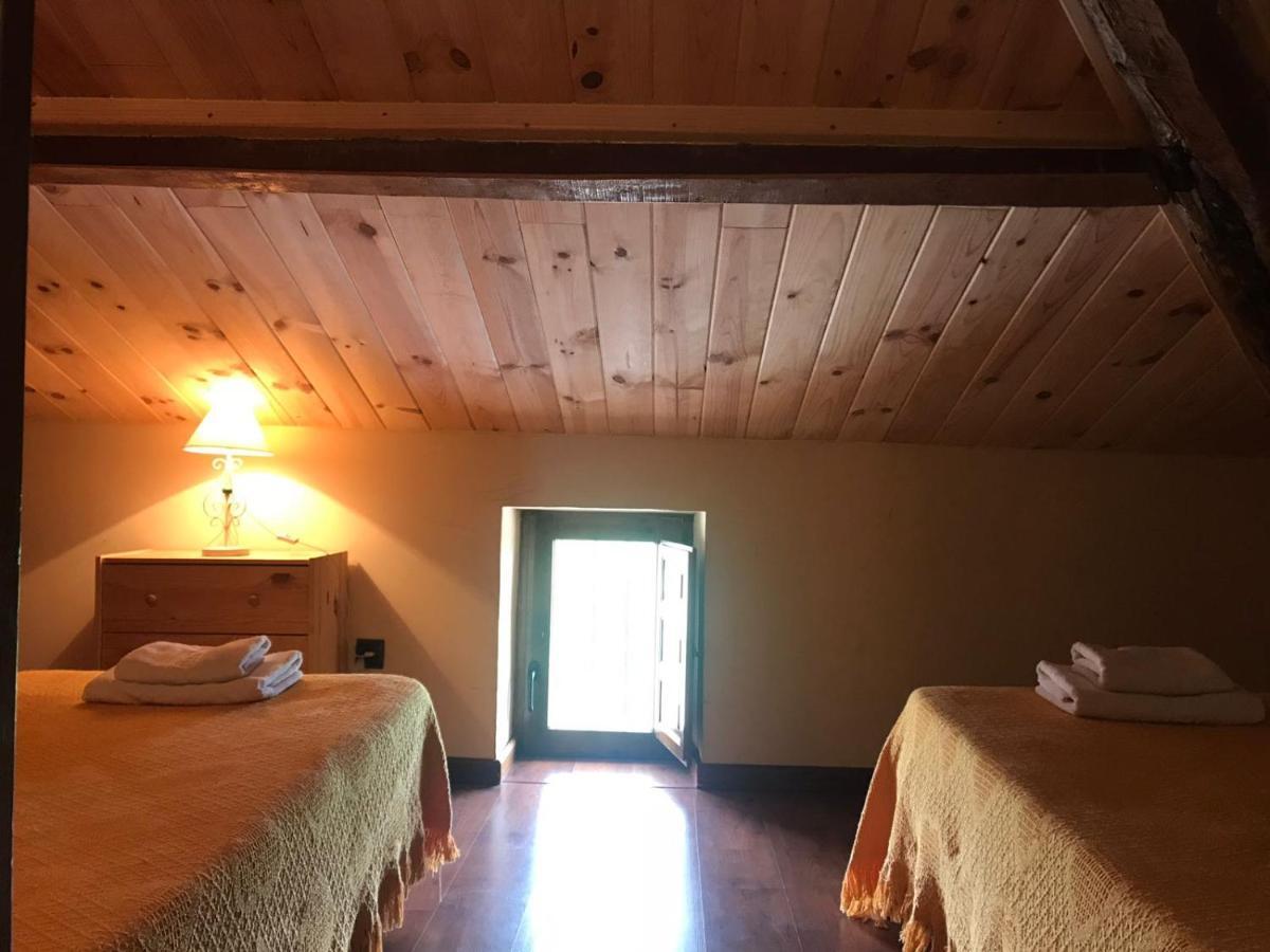 La Casa Del Abuelo Simon Guest House Fuente el Sauz Eksteriør bilde