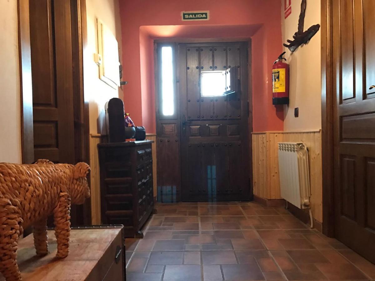 La Casa Del Abuelo Simon Guest House Fuente el Sauz Eksteriør bilde