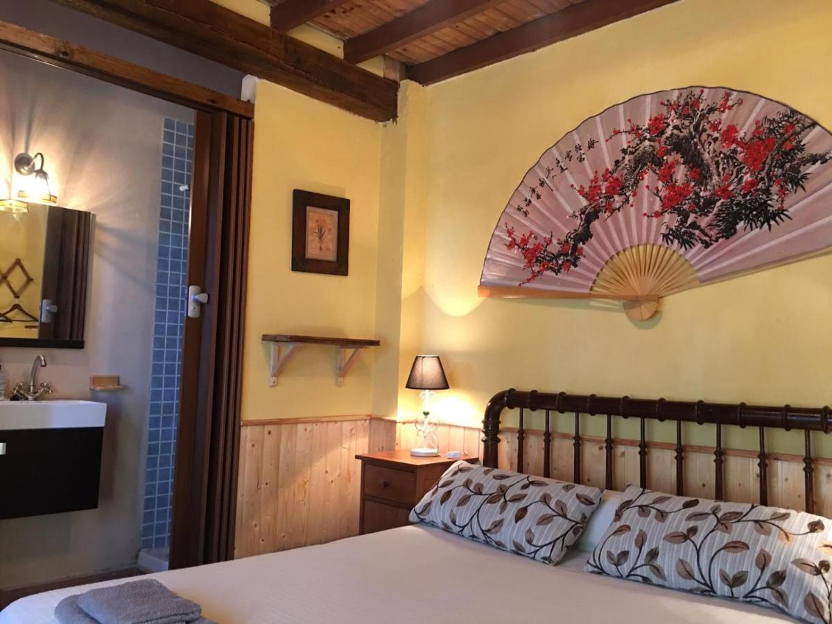La Casa Del Abuelo Simon Guest House Fuente el Sauz Eksteriør bilde